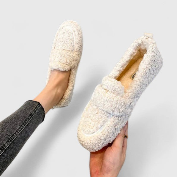 Warm Slippers with Elegant Design
