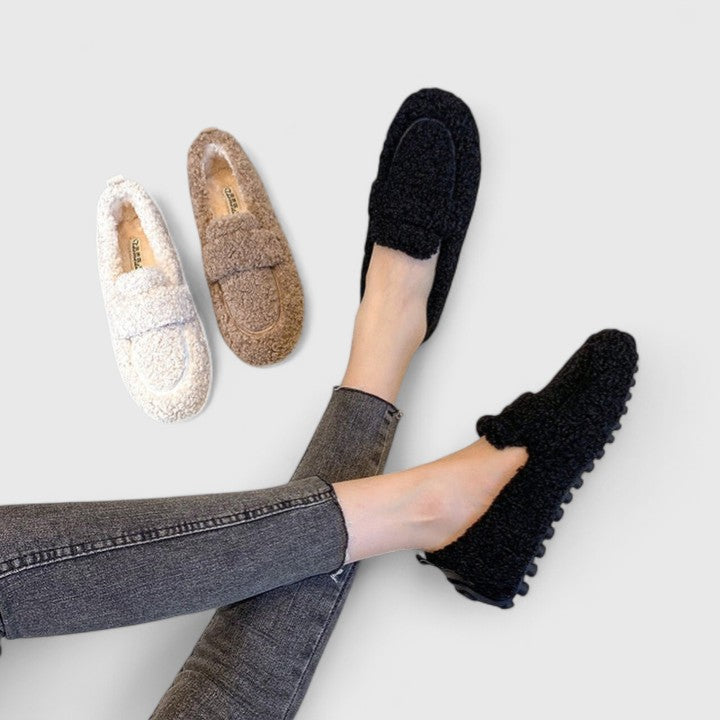 Warm Slippers with Elegant Design