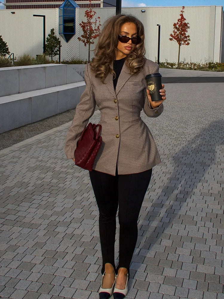 Solveira | Fitted Checked Blazer