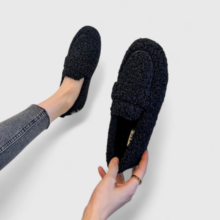 Warm Slippers with Elegant Design