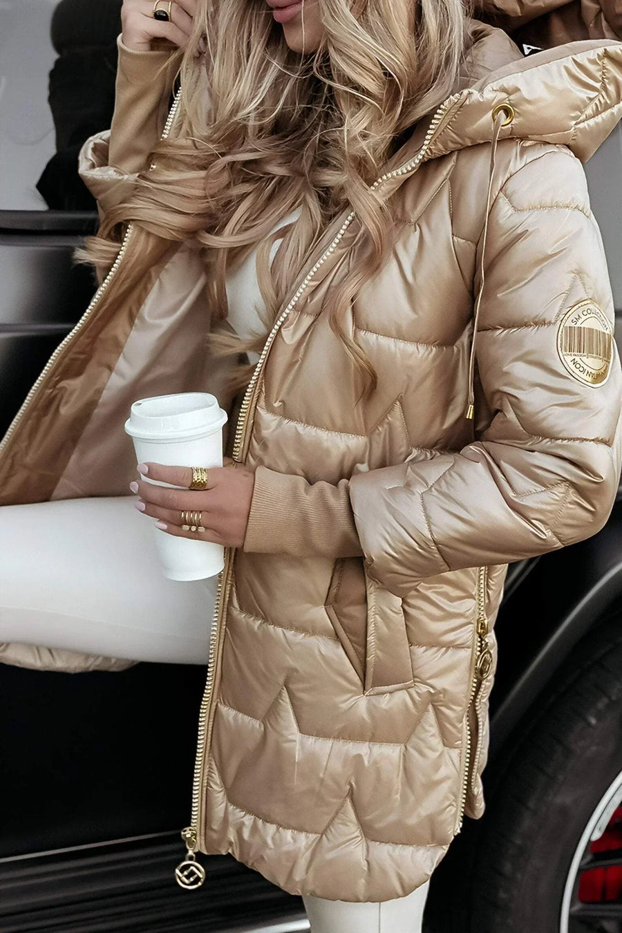 Elegant Winter Jacket With Hood And Lining